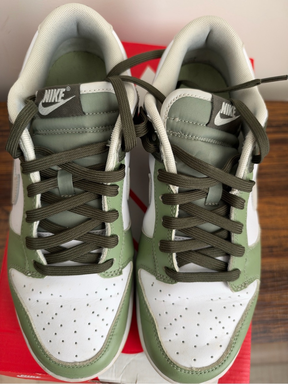 Nike Men’s Low-Top Sneakers in Olive Green and White with Dark Green Laces